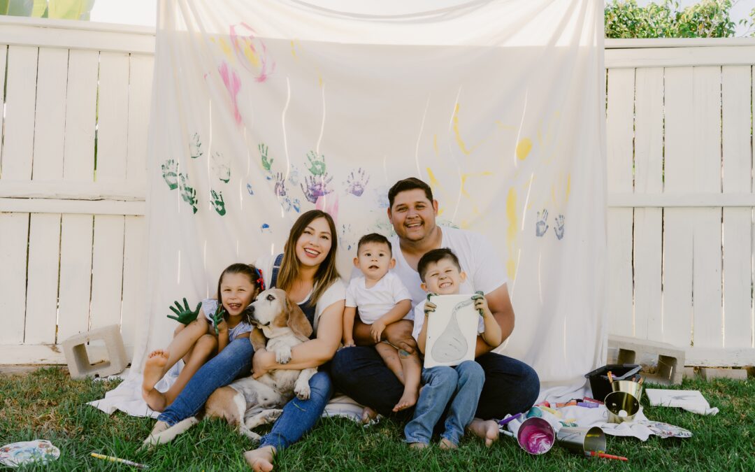 Unforgettable Artful Moments: Chavez Family’s Creative Photoshoot